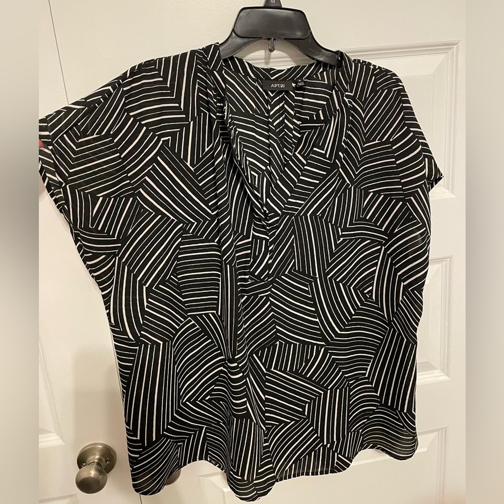Apt 9 blouse XL
